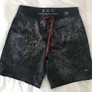 RVCA Board shorts Trunks Size 34. New